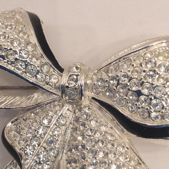 Roman silver tone and rhinestone bow brooch with black trim 2.5” - Picture 2 of 5